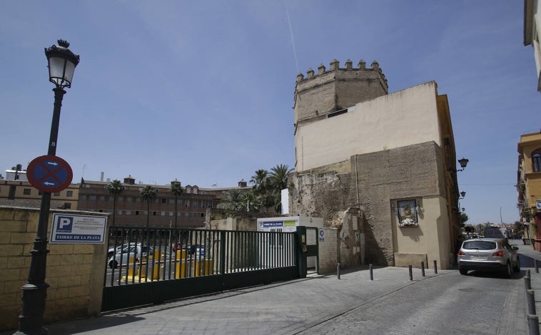 Imagen principal - Torre de la Plata, templete dela Cruz del Campo y plaza del Duque