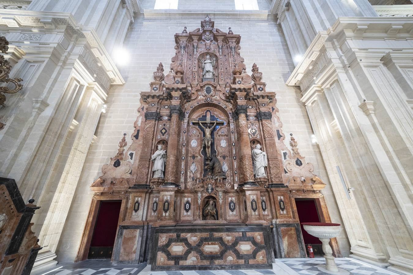 La parroquia del Sagrario luce majestuosa tras su compleja rehabilitación