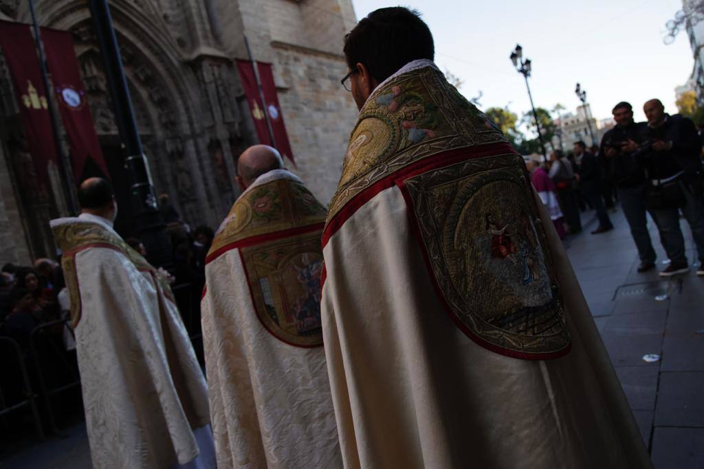 La procesión extraordinaria de la Virgen de Valme y San Fernando recorre Sevilla