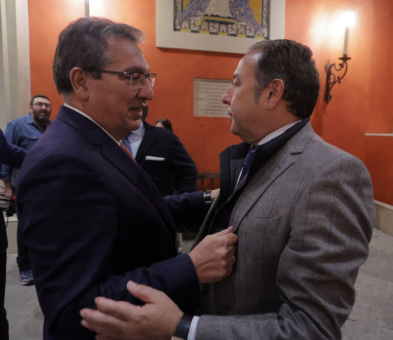 Antonio Pulido y Ricardo Sánchez en la presentación del libro fotográfico del diestro