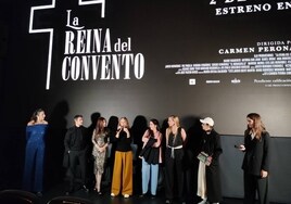 Todas las imágenes del preestreno de la película de comedia 'La reina del convento' en Sevilla