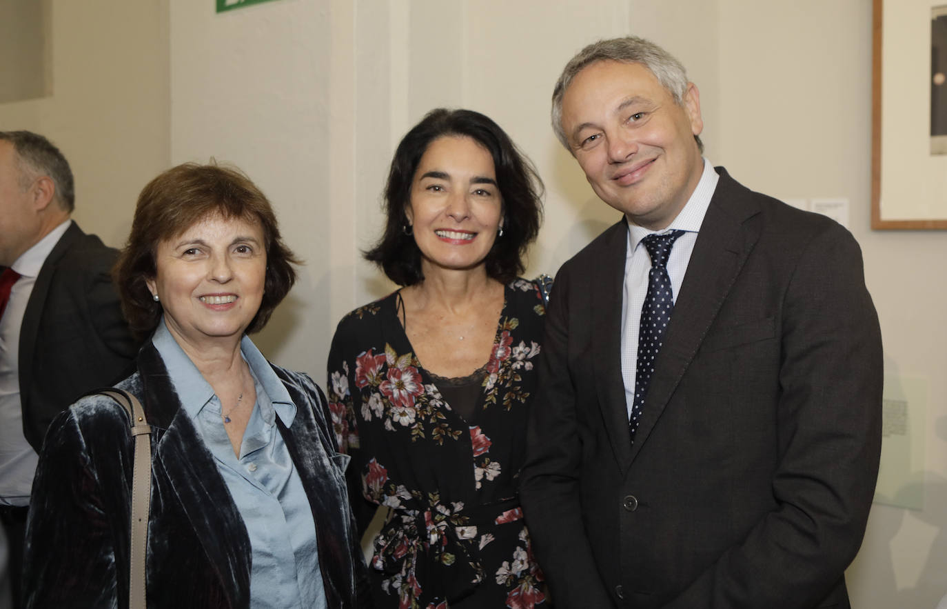 Rocío Medina, Carmen Ponce y Alberto García Reyes