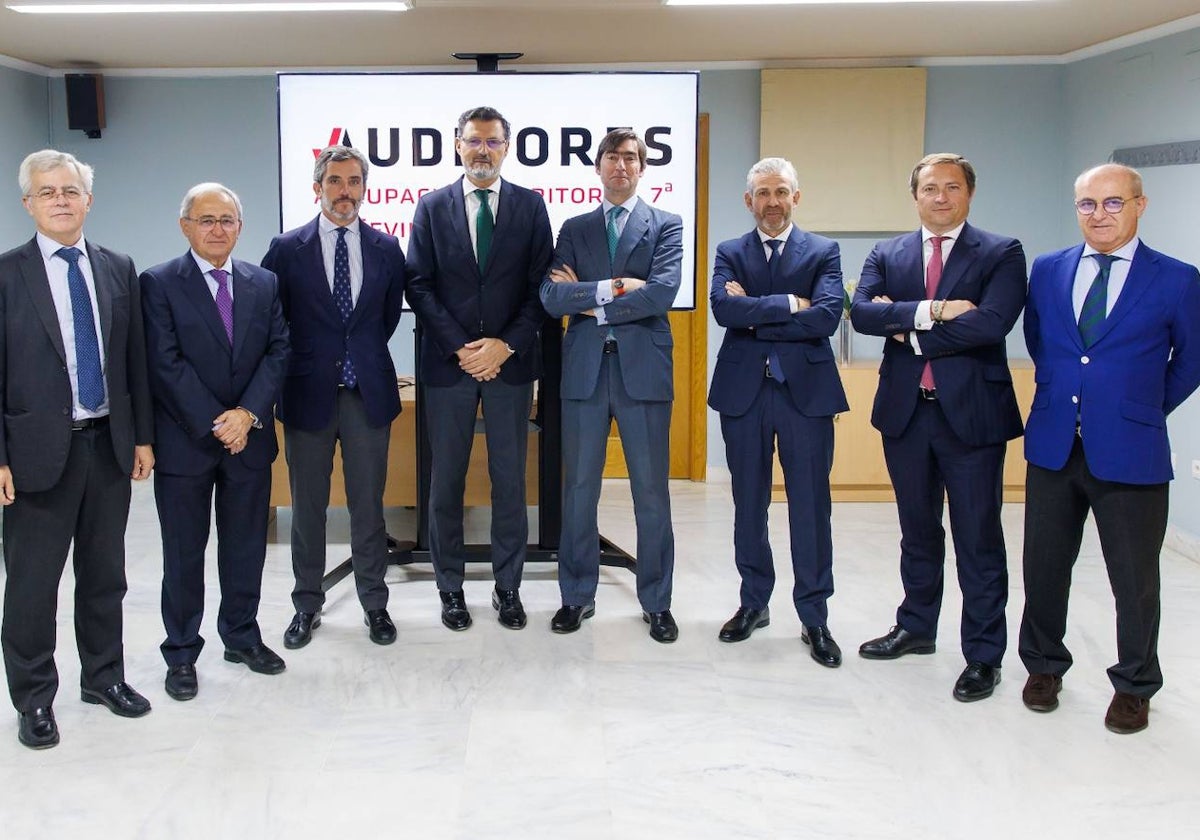 Nueva junta directiva de la Agrupación Territorial de los auditores de Andalucía occidental, Ceuta y Extremadura