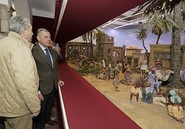 El Círculo Mercantil de Sevilla inaugura la exposición de su belén, en imágenes