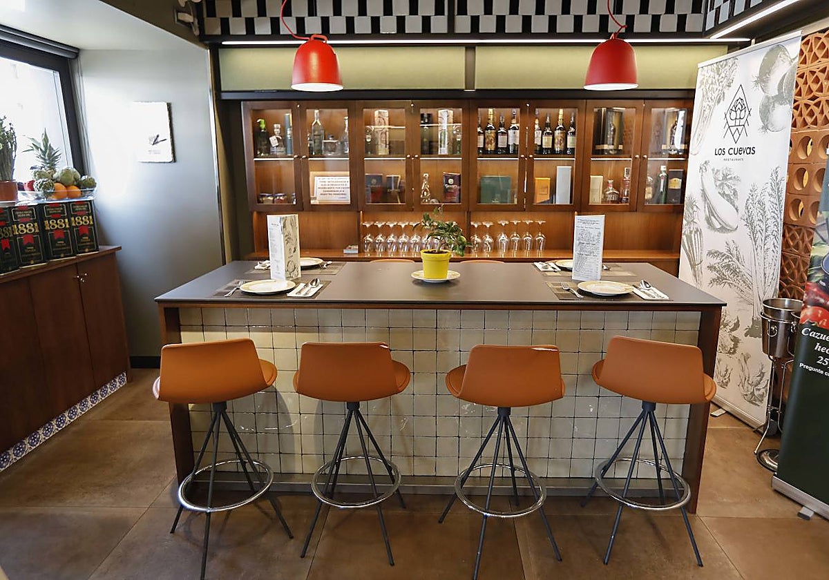 El restaurante Los Cuevas es un emblema del cuchareo en el barrio de Los Remedios