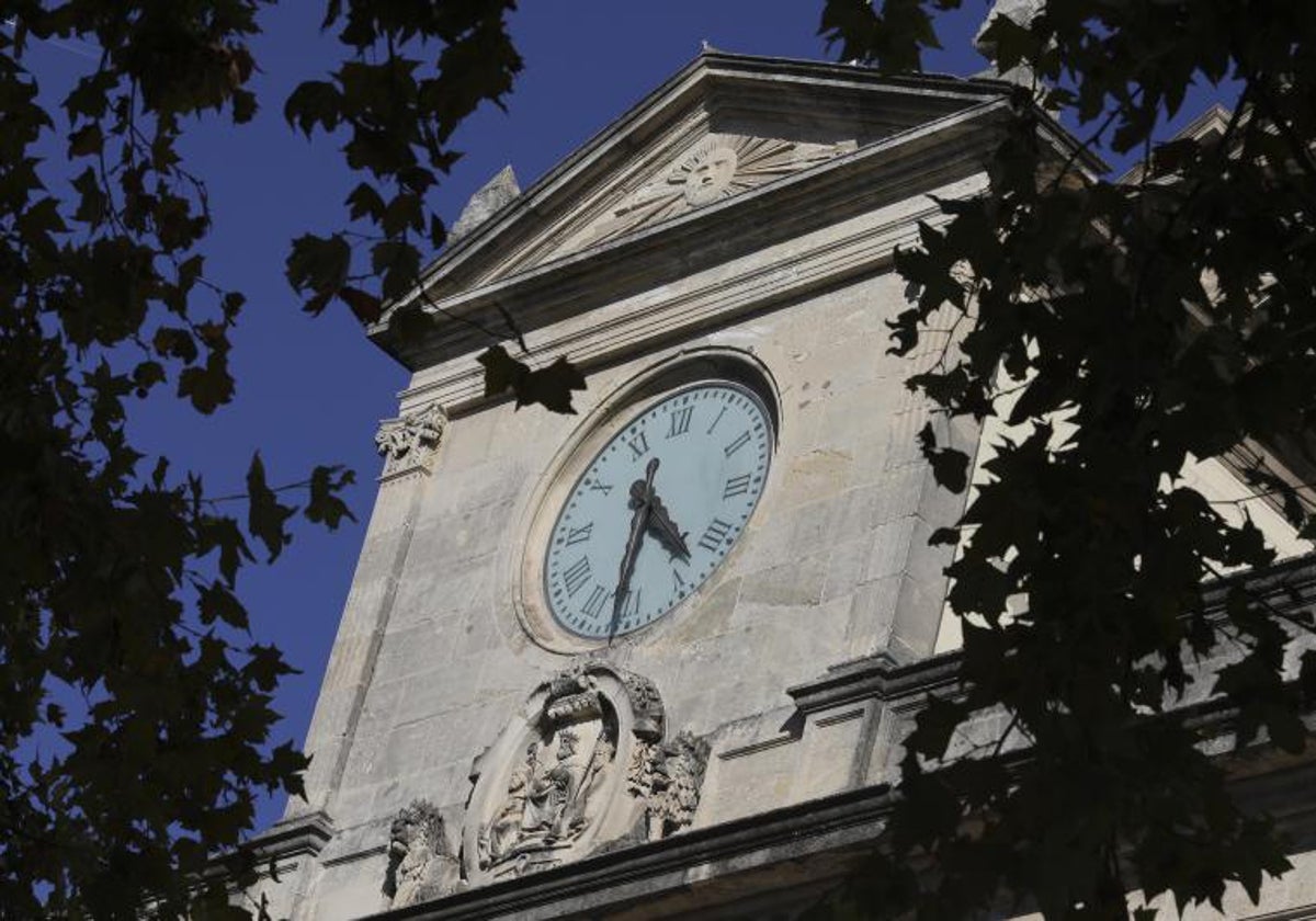 Reloj del Ayuntamiento de Sevilla