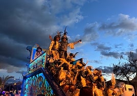 Cabalgata de Reyes de Arahal: la aceituna protagonista de dos de las doce carrozas