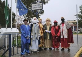 Los Reyes Magos de la Fundación la Caixa entregan mil regalos a los presos de Sevilla I