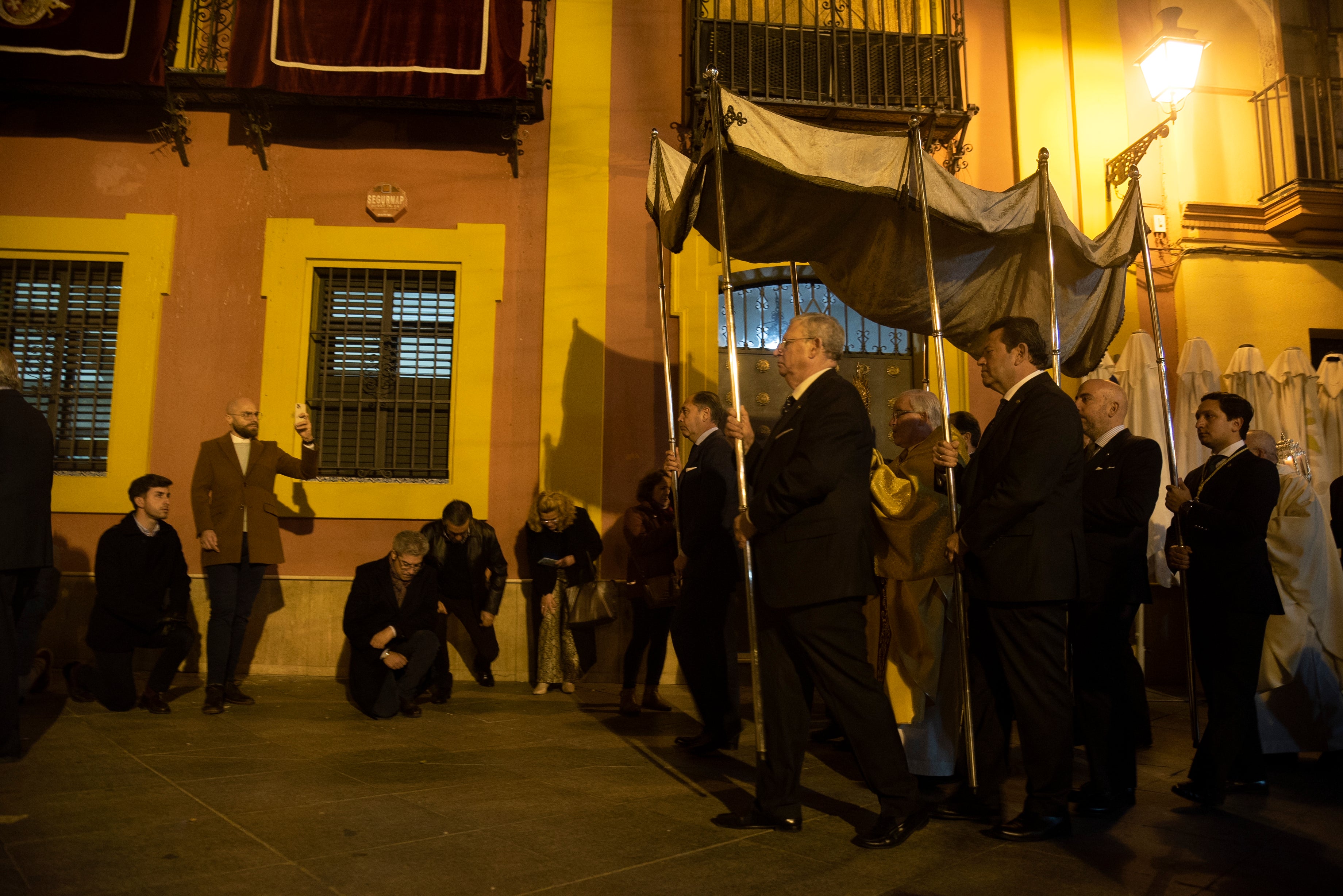 Procesión claustral del Gran Poder