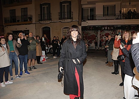 Imagen secundaria 1 - Artistas como David Bisbal o Vanessa Martín, o el torero José María Manzanares estuvieron presentes en la fiesta celebrada en el Palacio de las Dueñas