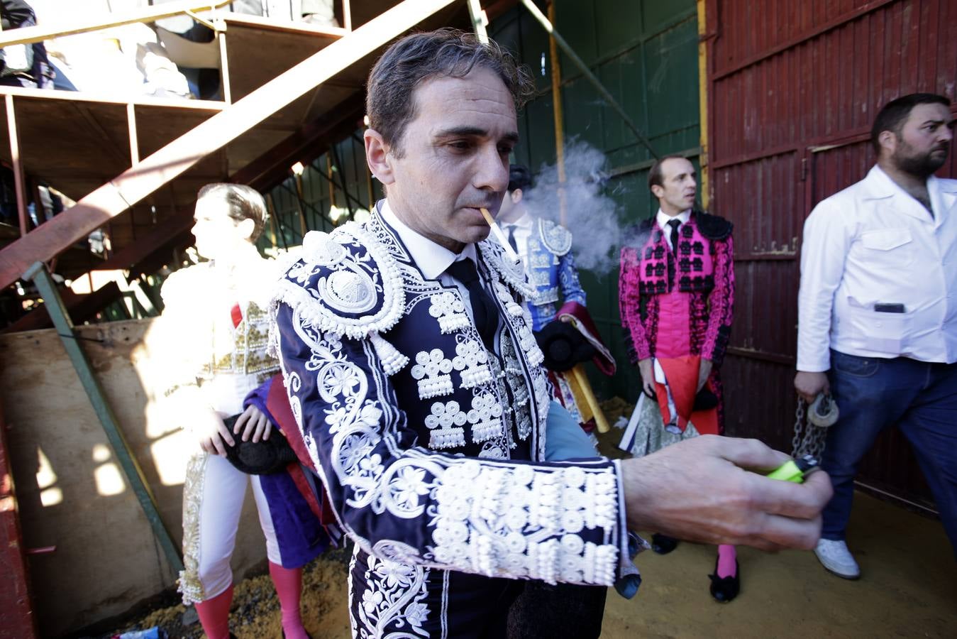 Momentos del encierro celebrado este sábado en La Puebla del Río