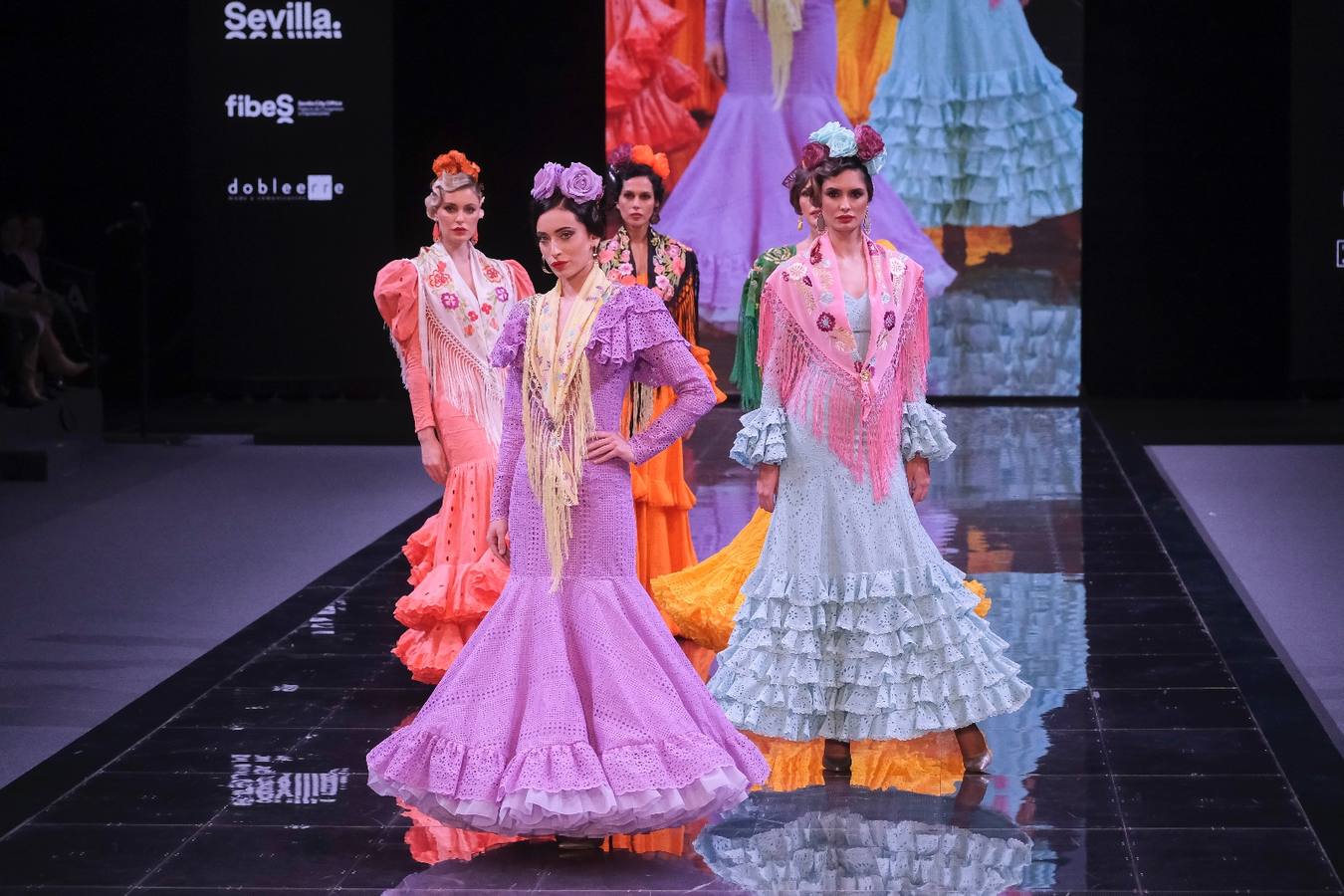 Desfile de Diseño Hermanas Serrano