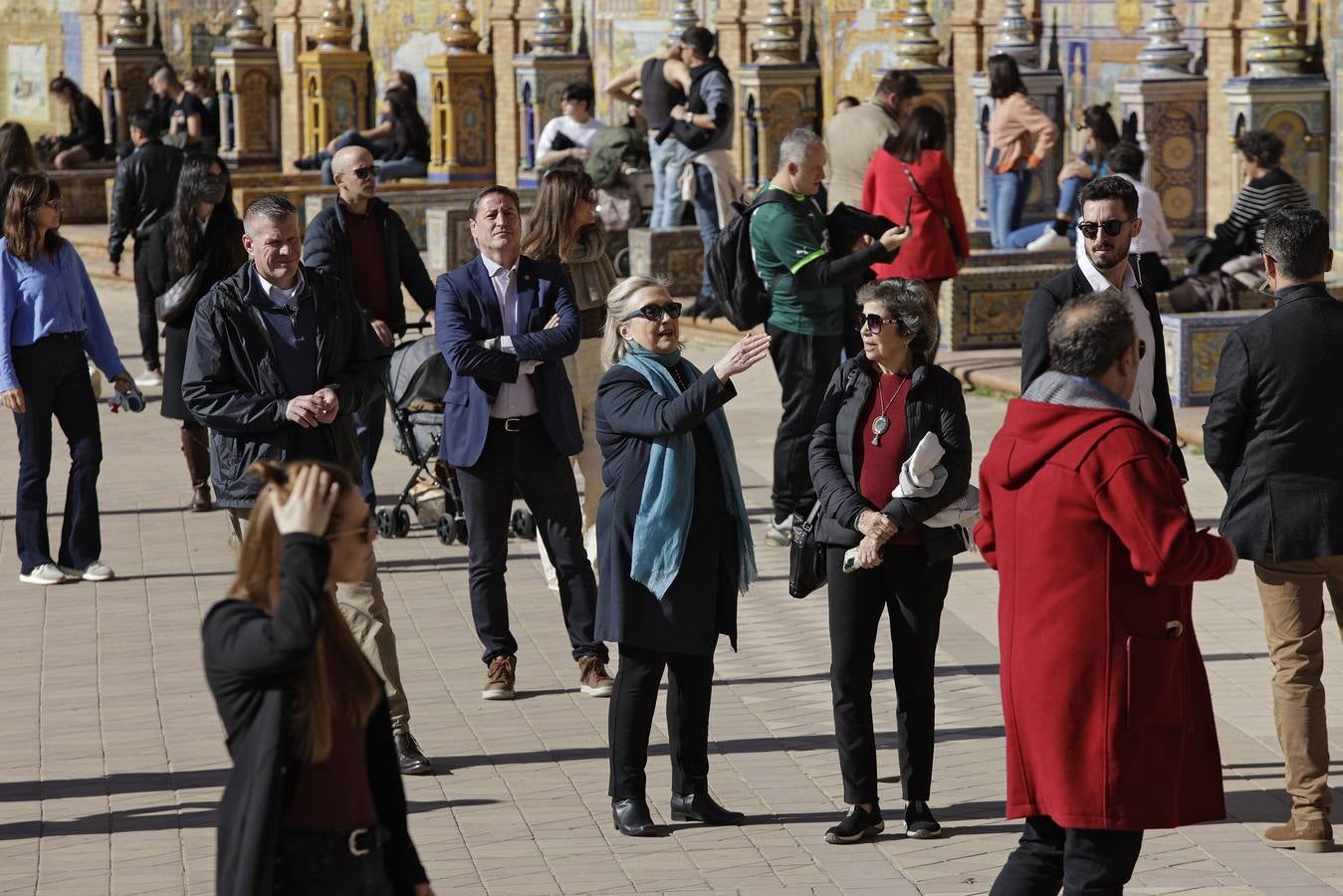 Hillary Clinton, en su visita a la Plaza de España y el Archivo de Indias
