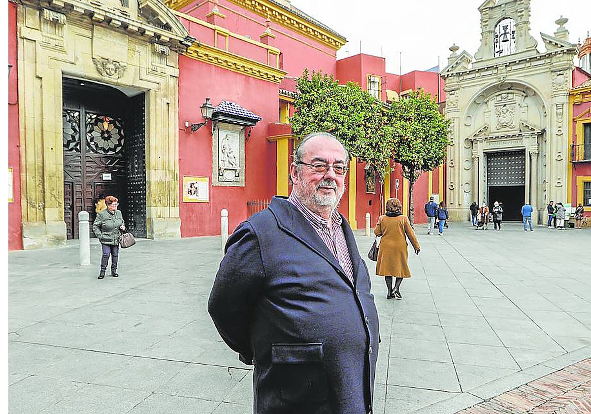 Manuel de Morales y Fernández de Xódar en la plaza de San Lorenzo