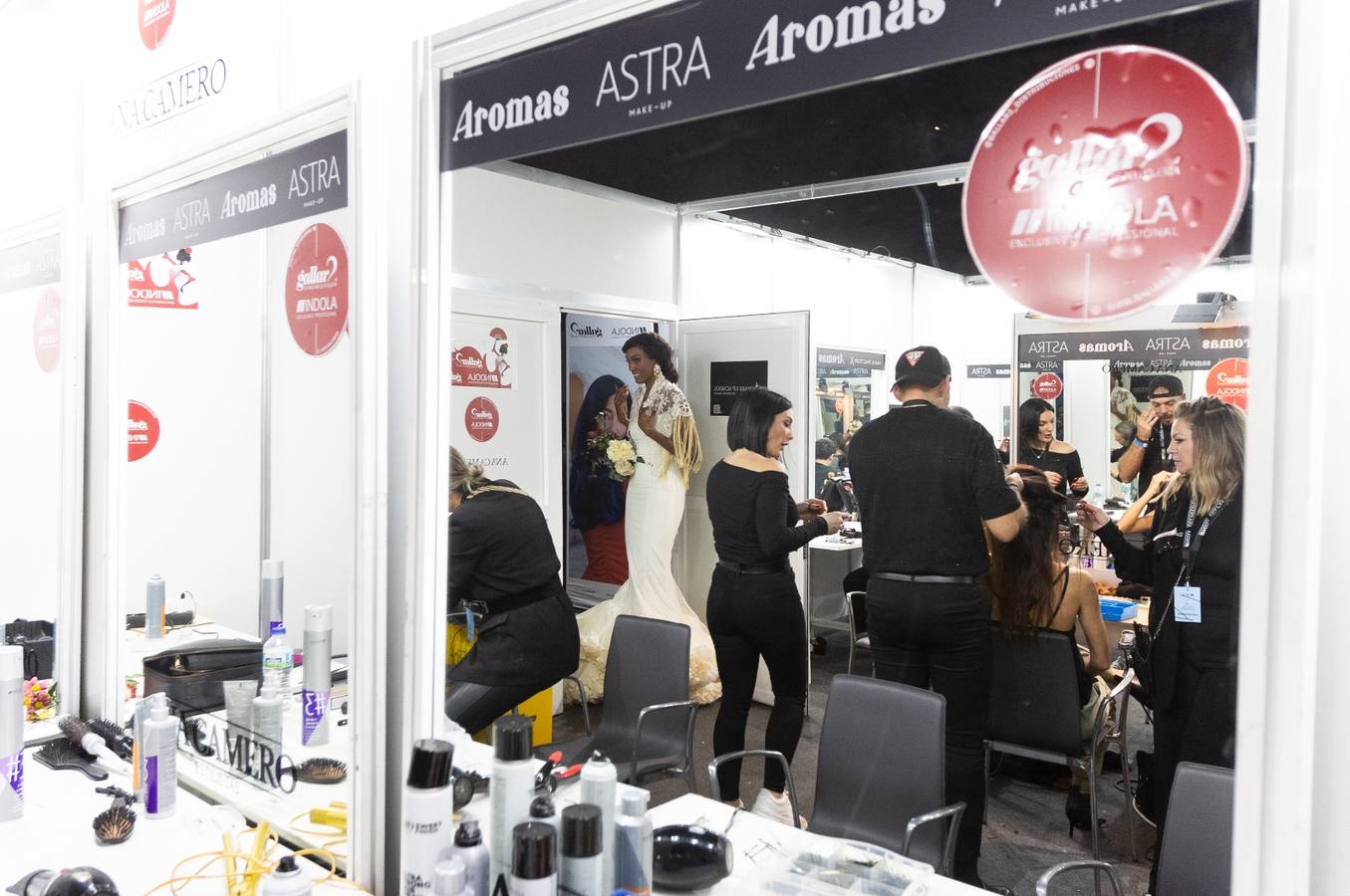 Un momento de la preparación de un desfile en Simof 2024