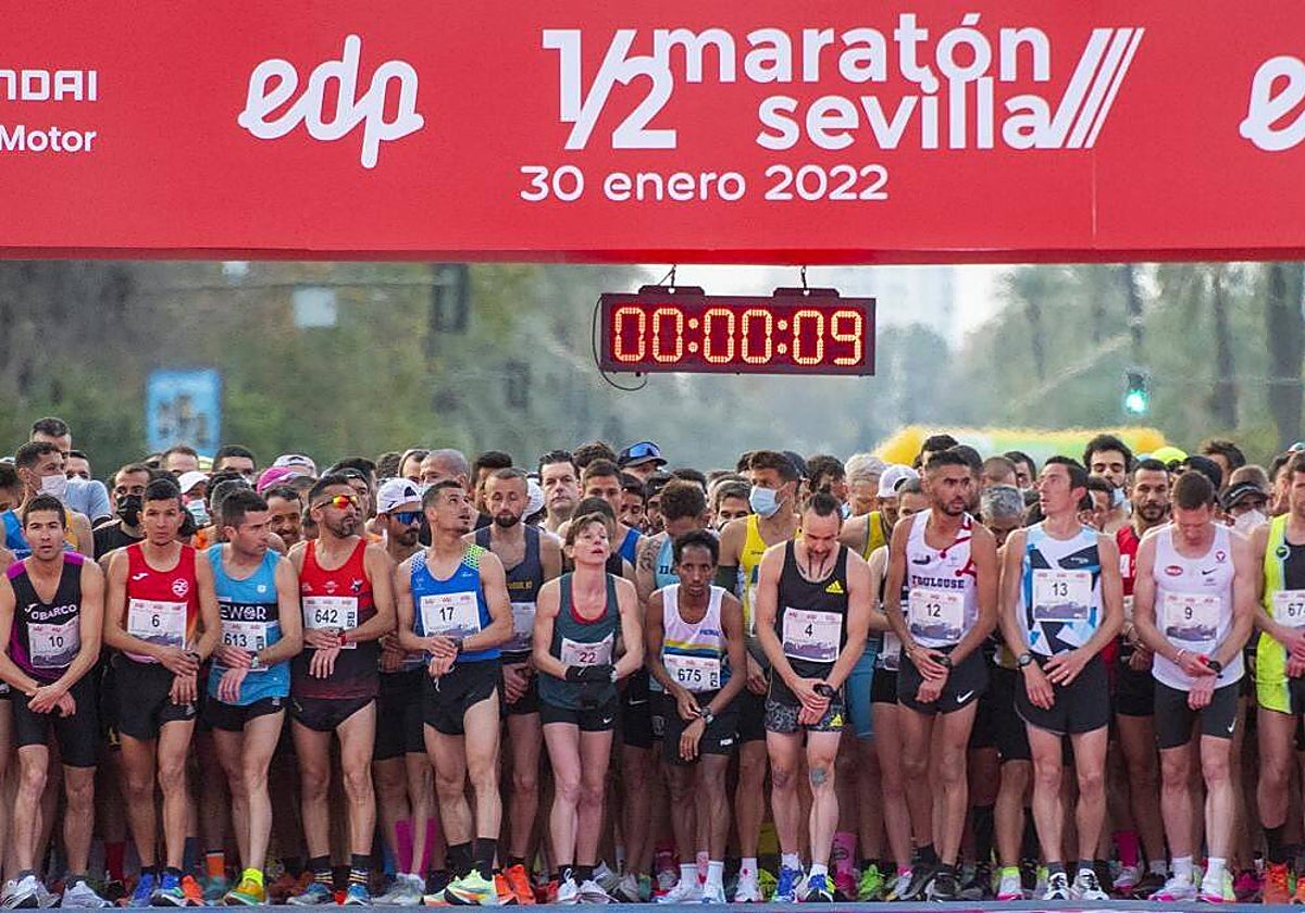 Salida de la EDP Media Maratón Sevilla 2022