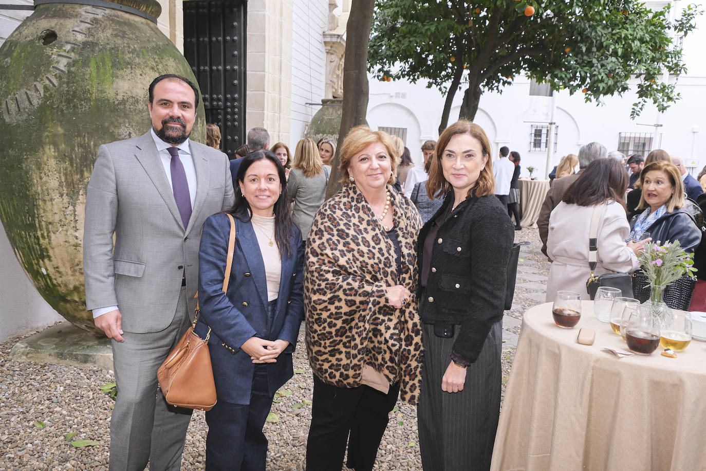 Luis Roda, Susana Romero, Aurora Lazo y Beatriz Barranco