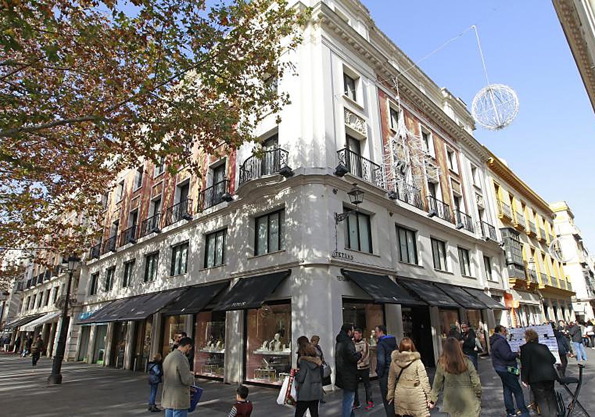 Esquina del edificio Generali que será uno de los que se convertirán en hotel