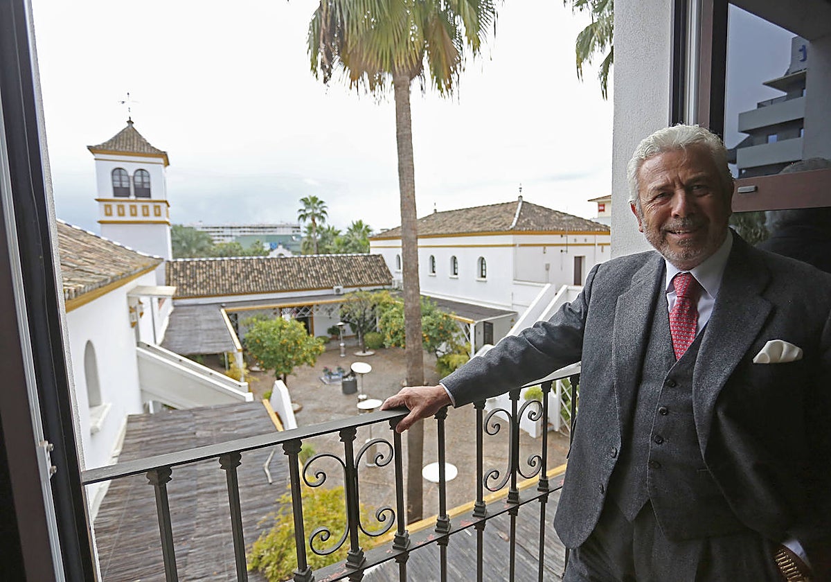 Antonio Morera Vallejo, presidente del Grupo Morera & Vallejo, en la sede de la compañía, la finca de la Gota de Leche, en SEvilla