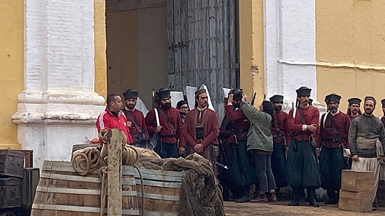 Actores ataviados con el uniforme militar otomano