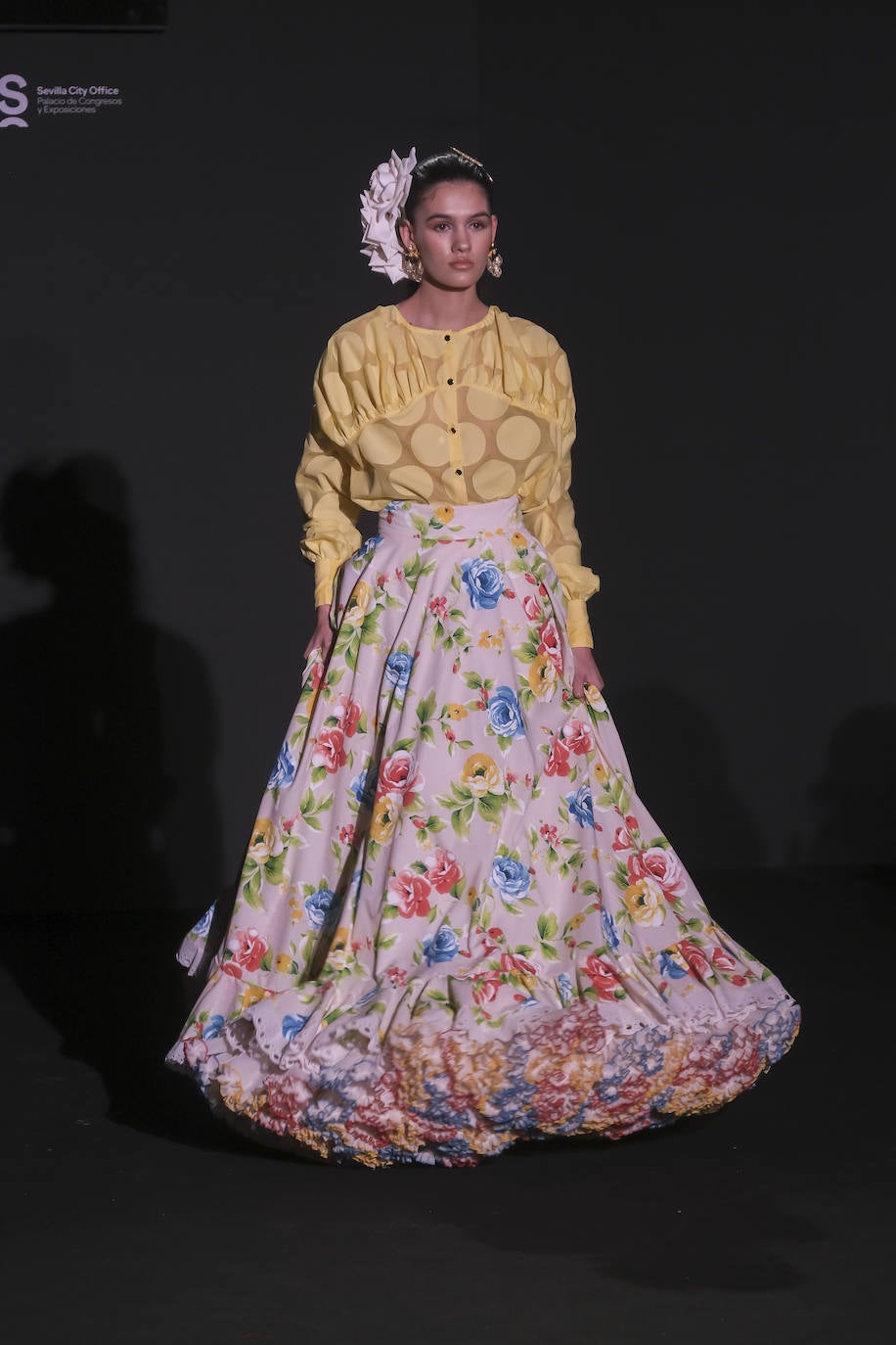 La Fundación Cajasol de Sevilla acoge el desfile de Emprende Lunares