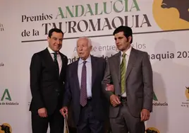 Curro Romero, Morante, Miura y Savater recogen el Premio Andalucía de Tauromaquia: «Larga vida a esta afición tan española»
