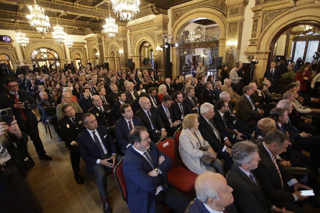 El presidente de la Junta de Andalucía entrega los Premios Andalucía de Tauromaquia a Curro Romero, Morante de La Puebla, Miura, Fernando Savater y a la Universidad de Córdoba