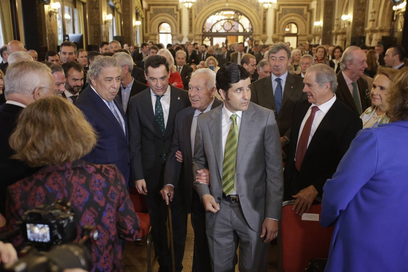 El presidente de la Junta de Andalucía entrega los Premios Andalucía de Tauromaquia a Curro Romero, Morante de La Puebla, Miura, Fernando Savater y a la Universidad de Córdoba