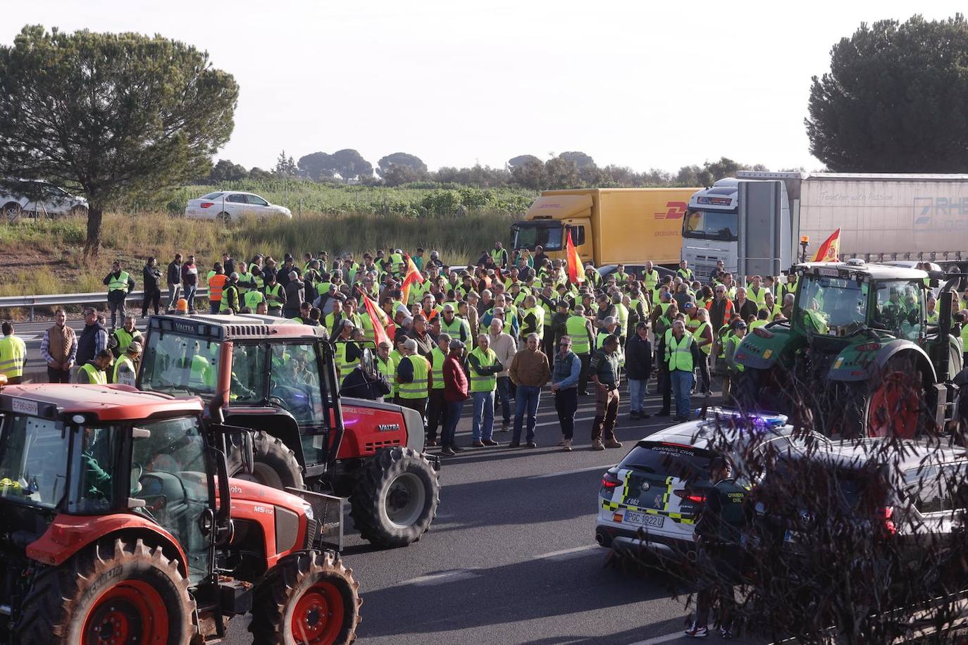 Cortes de tráfico en la A-49 debido a las tractoradas