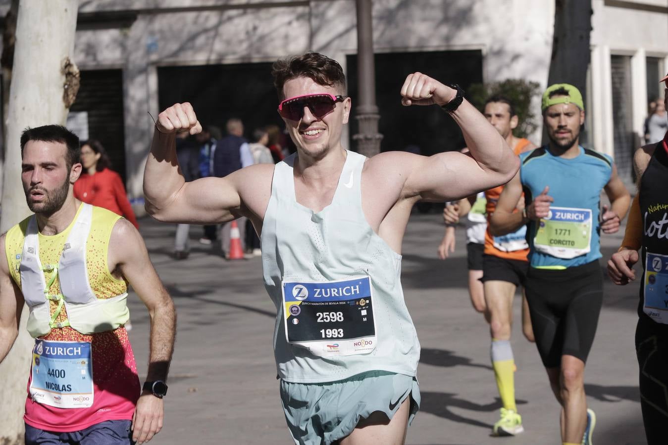 Corredores por el centro histórico de Sevilla