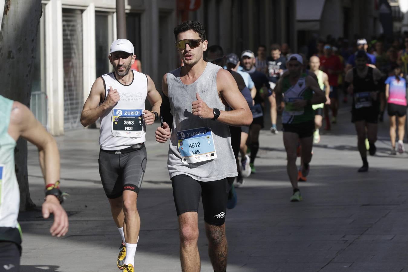 Corredores por el centro histórico de Sevilla