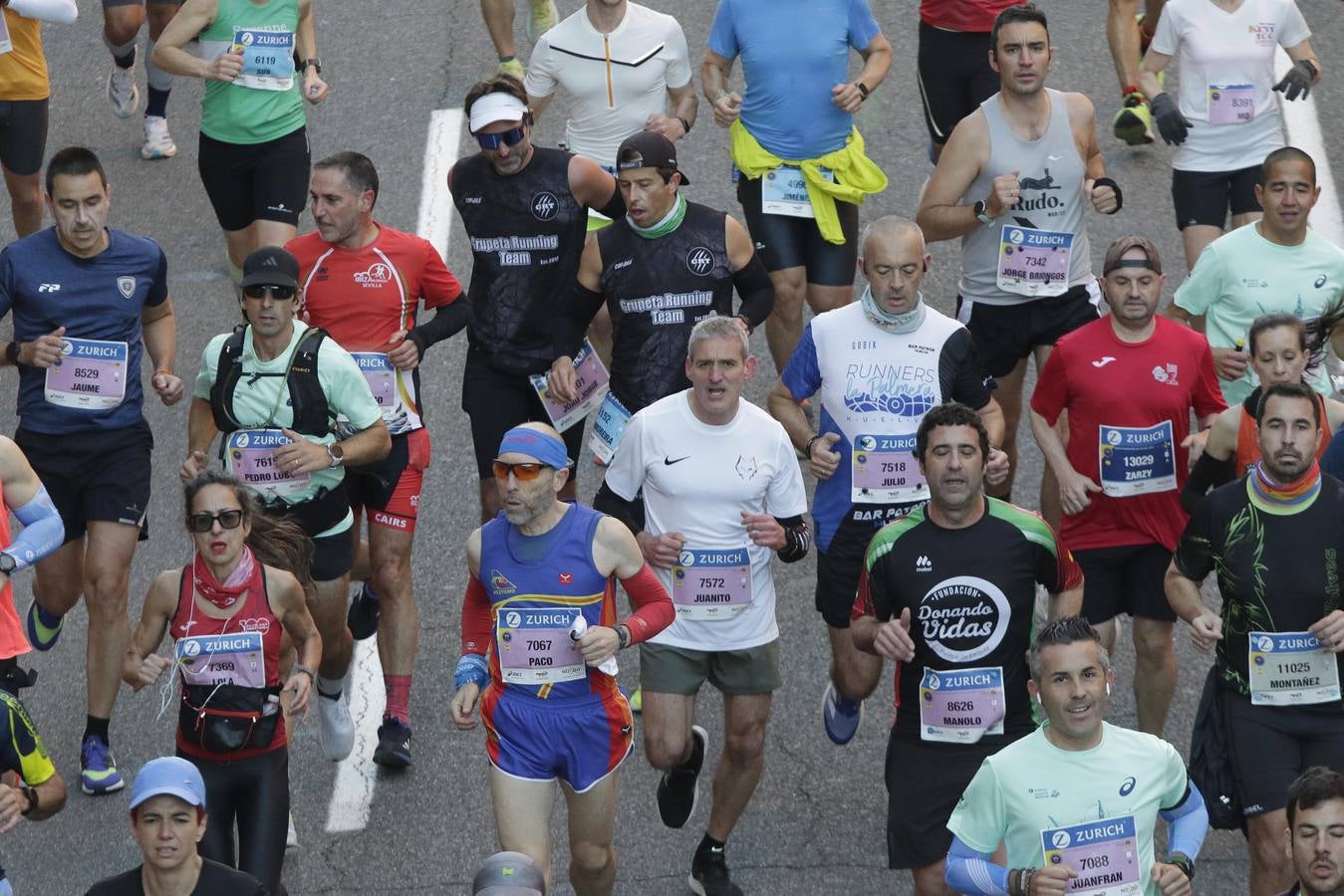 Corredores por el centro histórico de Sevilla