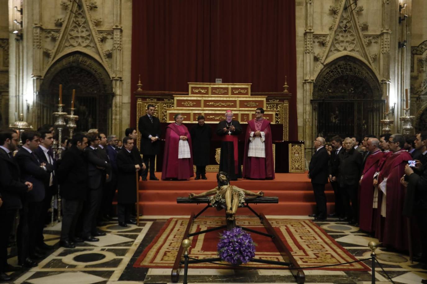 El Vía Crucis de los Estudiantes a la Catedral de Sevilla