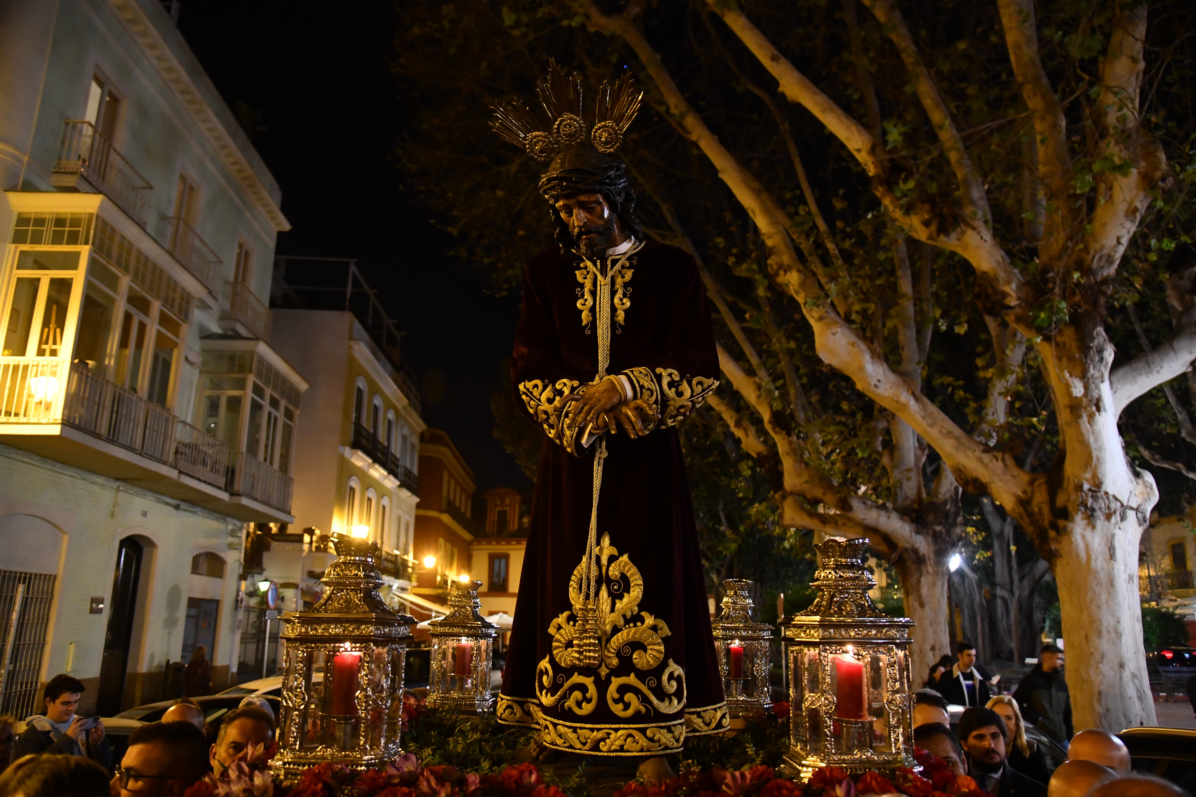 Vía Crucis de San Pedro con el Señor de la Salud