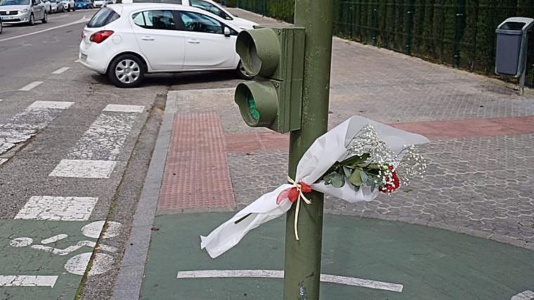 El suceso ha ocurido en la confluencia de las calles Macedonia, Villas de Cuba y Carabela Santa María