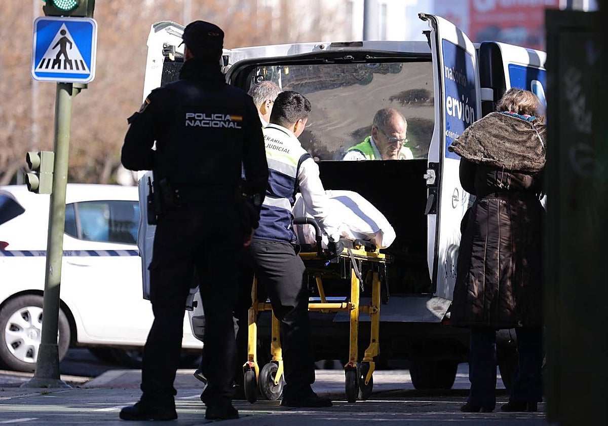 La Policía Nacional investiga la muerte violenta de un joven en Sevilla