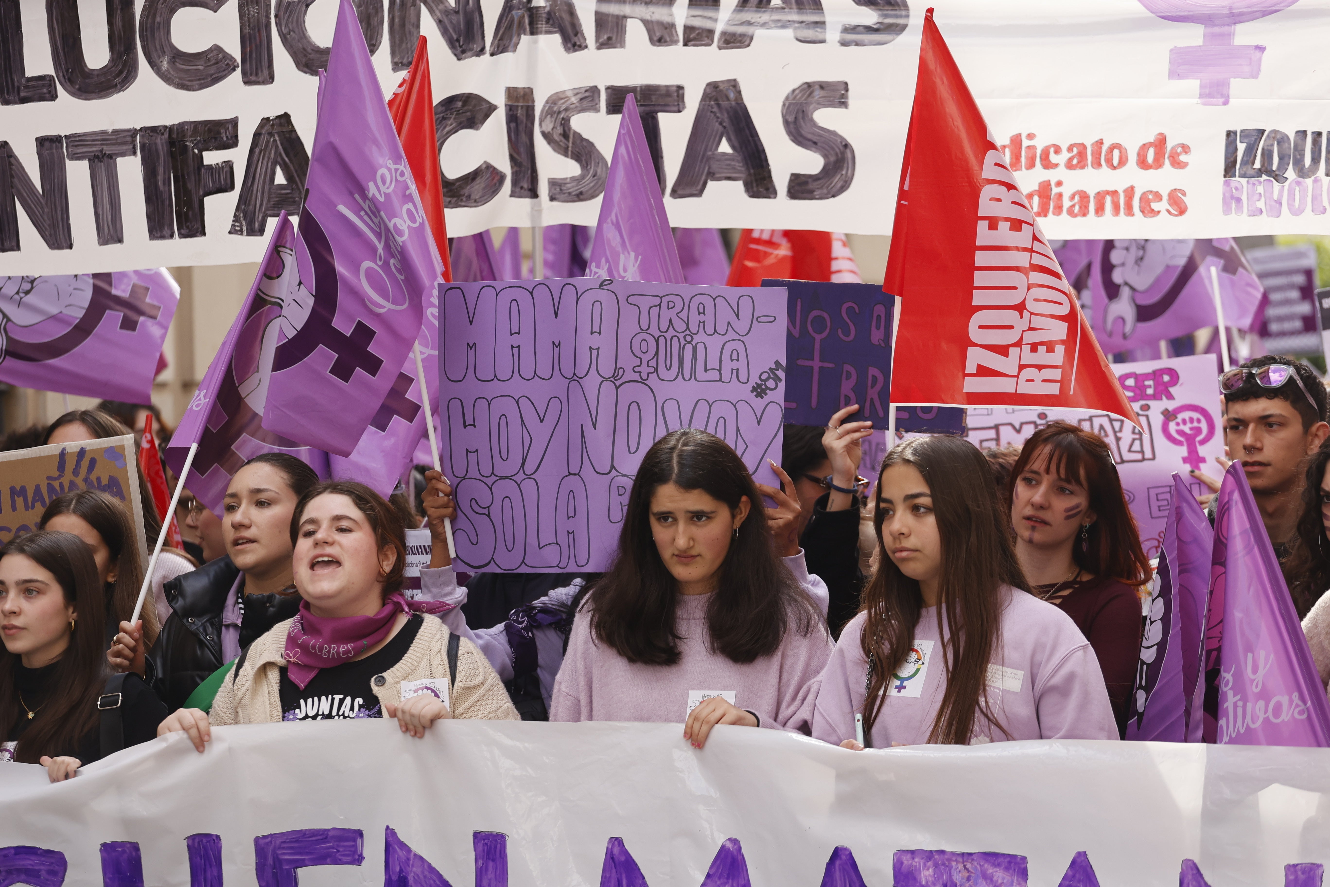 La manifestación recorrió las principales calles del centro de la ciudad con muchos gritos y pancartas