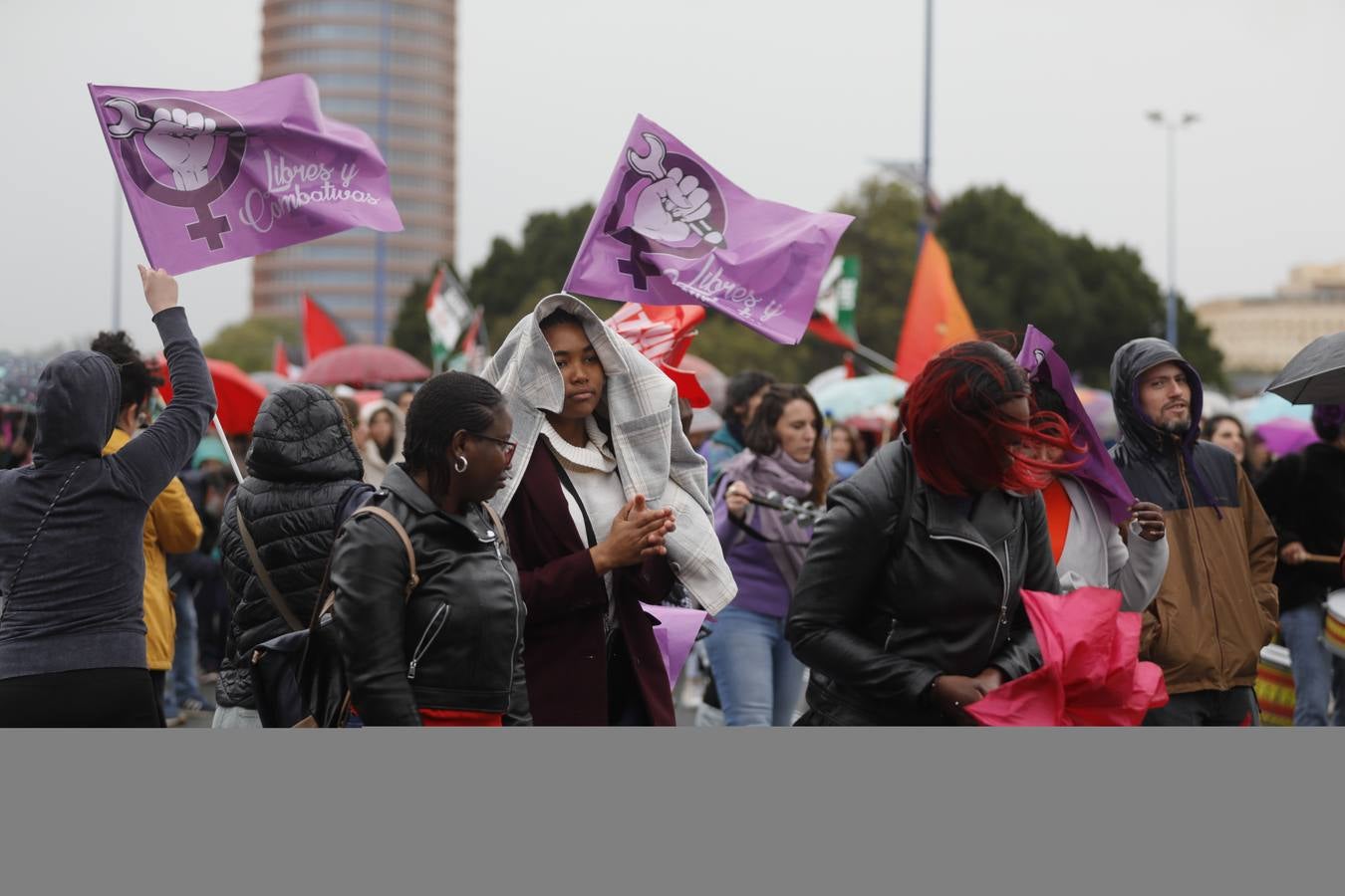 La lluvia no impidió que Mujeres Supervivientes saliera a reivindicar los derechos de las mujeres palestinas