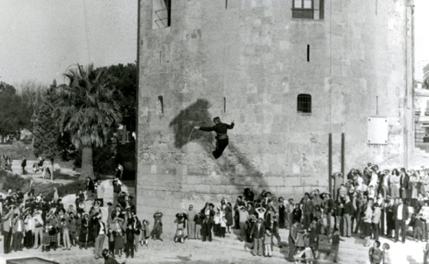 Exhibición de los bomberos de Sevilla en 1982