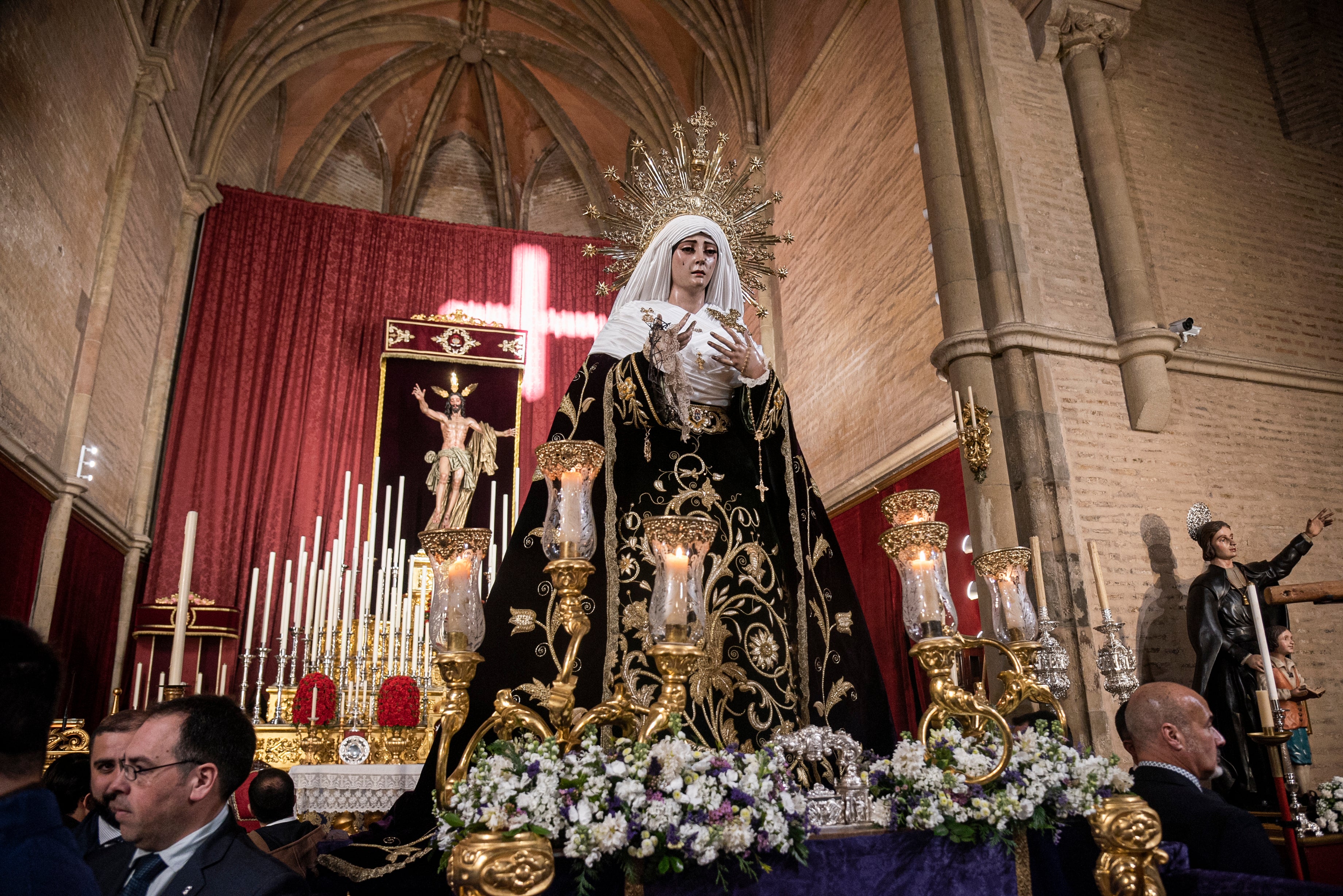 La Virgen del Amor de la Resurrección