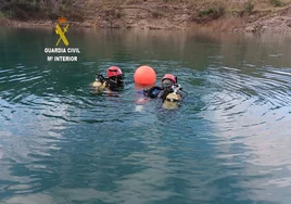Hallan el cadáver del espeleólogo José Millán desaparecido en una mina abierta inundada en Villanueva de Río y Minas