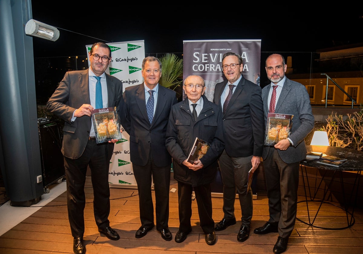 Presentación de la revista 'Sevilla cofradiera'