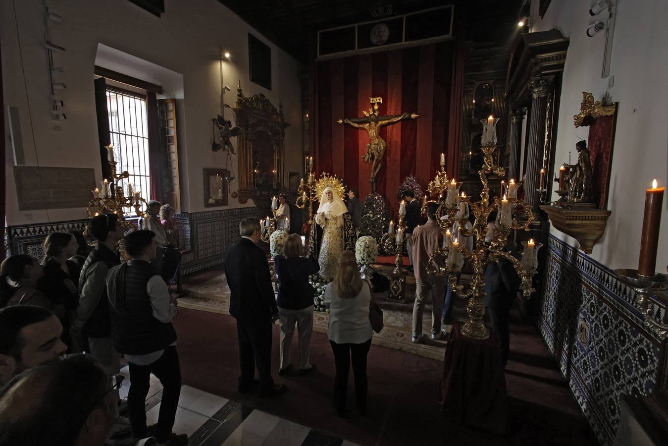 Besamanos de la Hermandad del Museo, en la Capilla del Museo de Sevilla