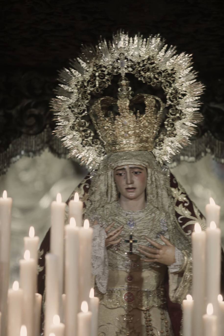 La Amargura decide quedarse en la Iglesia de San Juan de la Palma debido a la lluvia