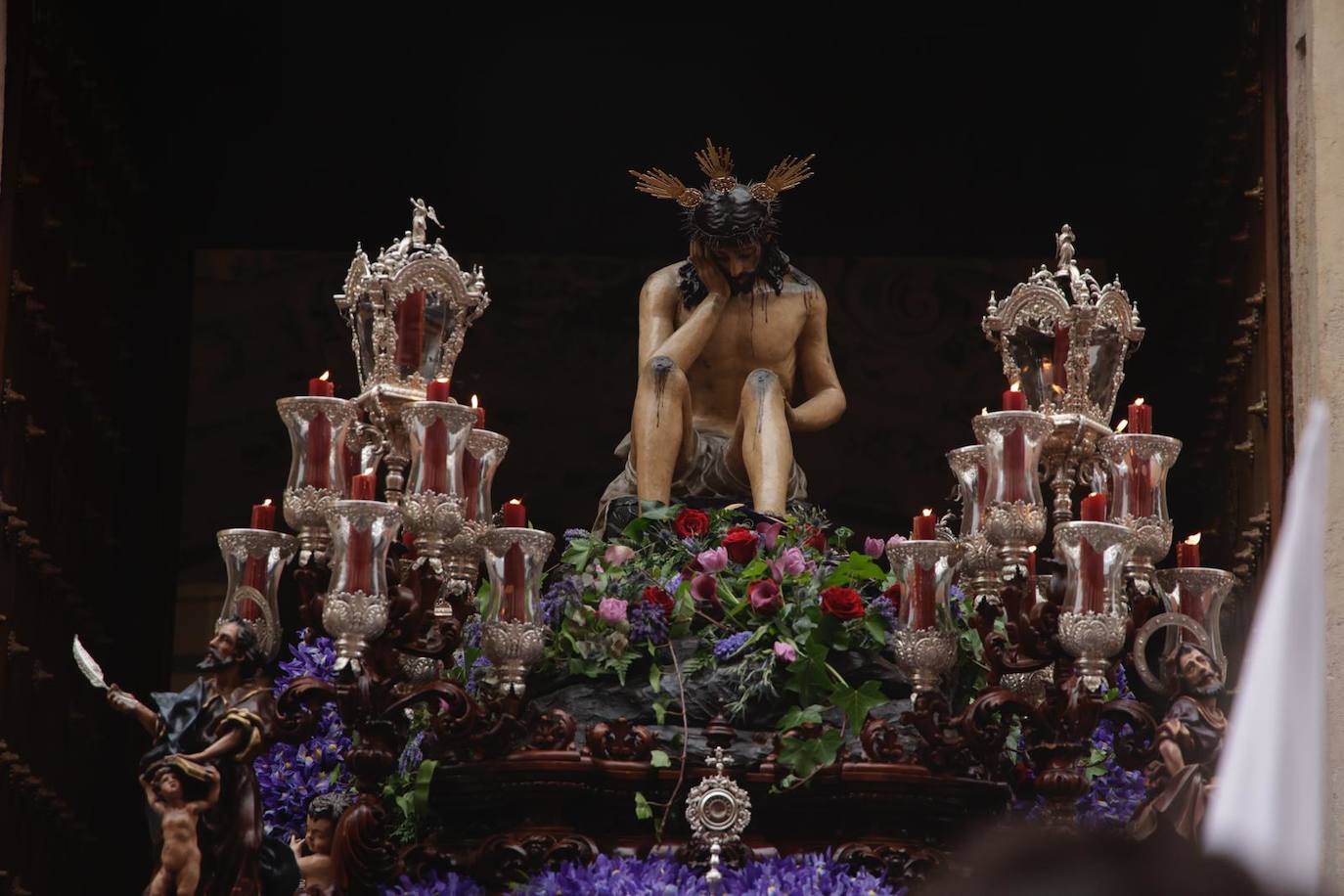 La hermandad de la Cena realiza su estación de penitencia  a la Santa Iglesia Catedral este Domingo de Ramos
