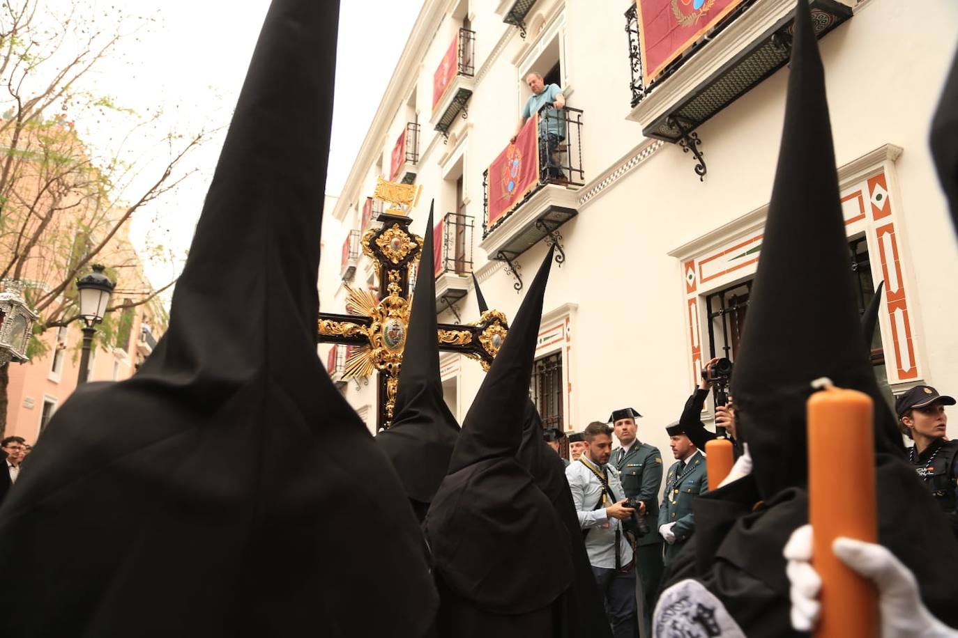 La hermandad de Jesús Despojado realiza su estación de penitencia con normalidad a pesar de las previsiones meteorológicas