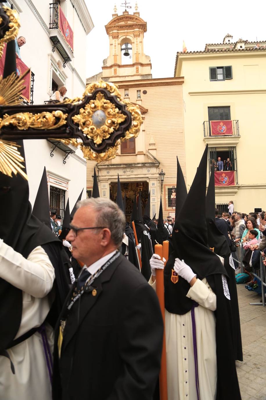 La hermandad de Jesús Despojado realiza su estación de penitencia con normalidad a pesar de las previsiones meteorológicas