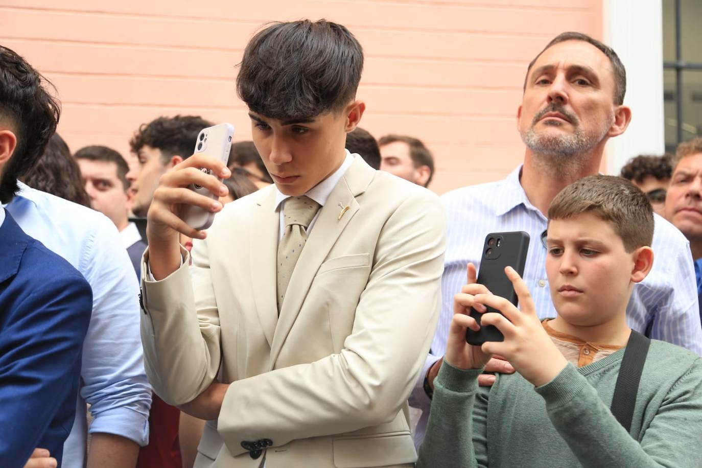 La hermandad de Jesús Despojado realiza su estación de penitencia con normalidad a pesar de las previsiones meteorológicas