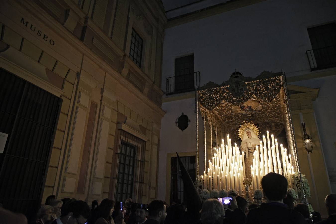 La noche del Lunes Santo se vivió gran emoción con la salida del Museo