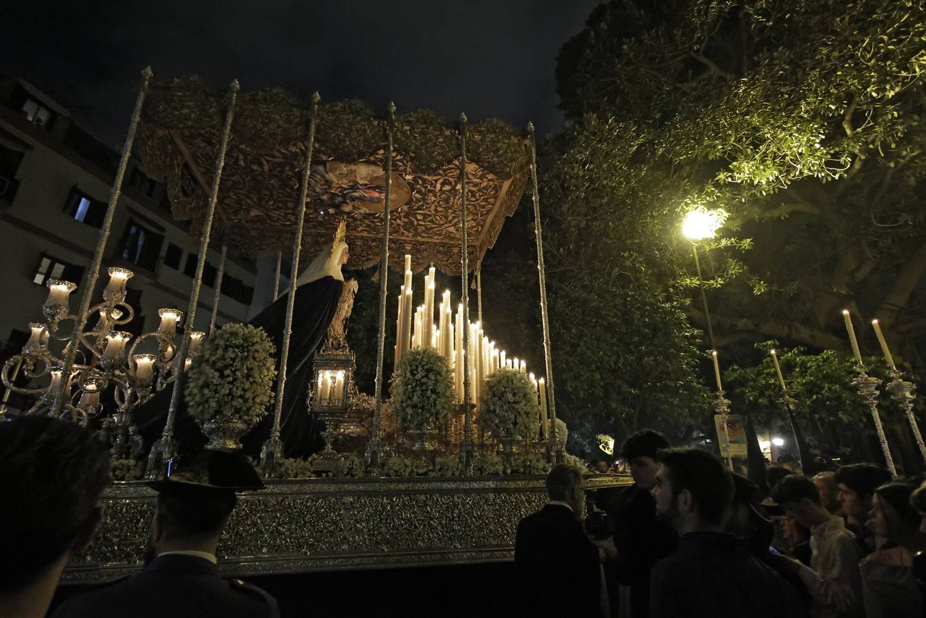 La noche del Lunes Santo se vivió gran emoción con la salida del Museo